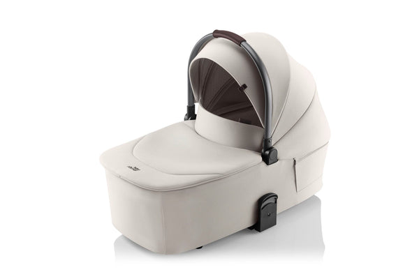 BRITAX RÖMER RIO LUX TRIO com carrinho leve e compacto Rio Lux, alcofa Rio com colchão ergonómico e cadeira auto Baby-Safe Pro com tecnologia Ergo Recline. Sistema de viagem completo desde o nascimento até aos 22 kg. Soft Taupe
