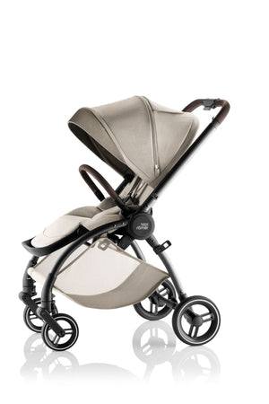 BRITAX RÖMER RIO STYLE DUO + BASE com carrinho leve e compacto Rio Style, cadeira auto Baby-Safe Pro com tecnologia Ergo Recline, base ISOFIX Vario 5Z com rotação de 180° e adaptadores incluídos. Sistema de viagem completo desde o nascimento.