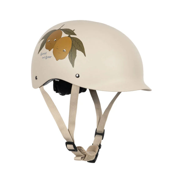 Capacete infantil XS Konges Sløjd para perímetro de cabeça de 47 a 51 cm, com viseira, ventilação e sistema de ajuste regulável.
Sweet and Sour