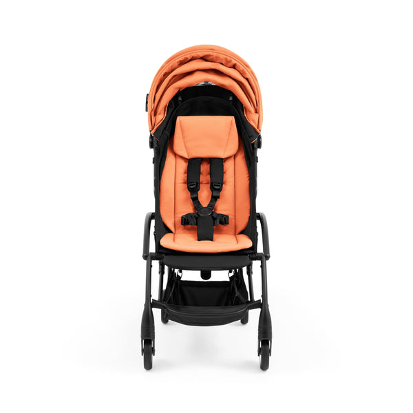 Carrinho Stokke® YOYO⁵ leve e ultracompacto com dobragem a uma mão e suspensão nas 4 rodas
Peach