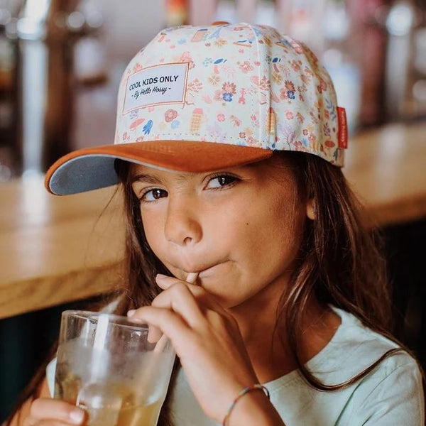 Chapeu Bone Hello Hossy padrão dried flowers cor laranja e rosa