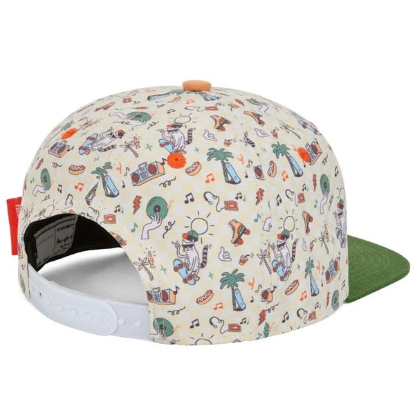 Chapeu Bone para criança Hello Hossy padrão musicat verde e beje