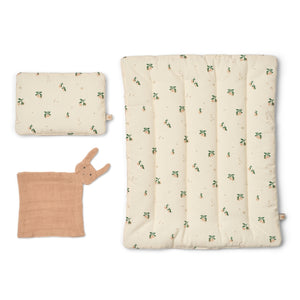 Conjunto de cama Joan para bonecas e peluches com edredão e almofada em 100% algodão orgânico, ideal para brincadeiras de faz de conta.