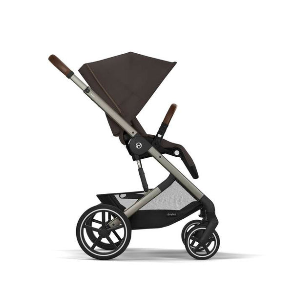 CYBEX BALIOS S LUX TAUPE, carrinho de bebé premium com suspensão avançada, rodas antifuros, reclinação totalmente horizontal, arnês One-Pull e compatibilidade com cadeiras auto CYBEX, Maxi-Cosi e BeSafe desde o nascimento até aos 22 kg. Chocolate Brown
