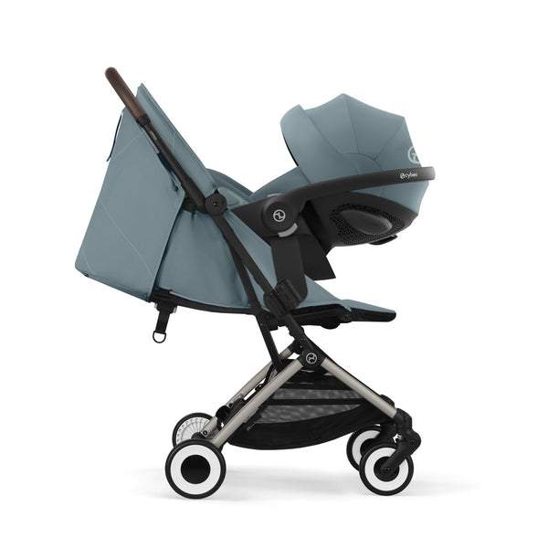 CARRINHO COMPACTO CYBEX ORFEO, carrinho ultraleve de 6,3 kg, compatível com bagagem de mão, reclinação totalmente horizontal, arnês One-Pull, capota XL UPF 50+, Travel System e compatibilidade com cadeiras auto CYBEX, Maxi-Cosi e BeSafe desde o nascimento até aos 22 kg. Stormy Blue
