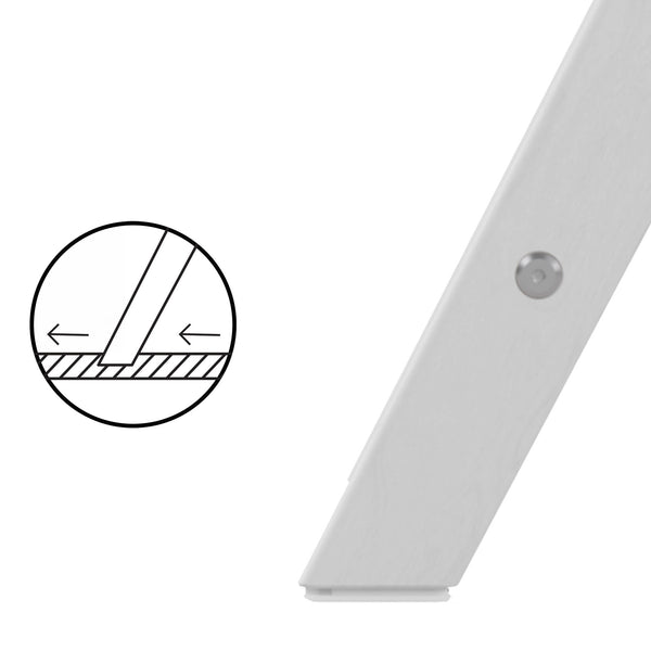 Cadeira CYBEX Click & Fold em madeira de faia sustentável, dobrável e compacta, com assento e apoio para os pés ajustáveis e posição ergonómica. All White
