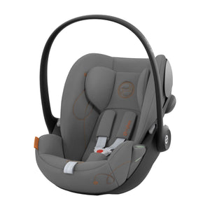 Cadeira auto CYBEX Cloud G i-Size com posição totalmente horizontal, sistema de proteção linear contra impactos laterais, ventilação integrada e compatível com Base G ISOFIX para bebés dos 40 aos 87 cm.