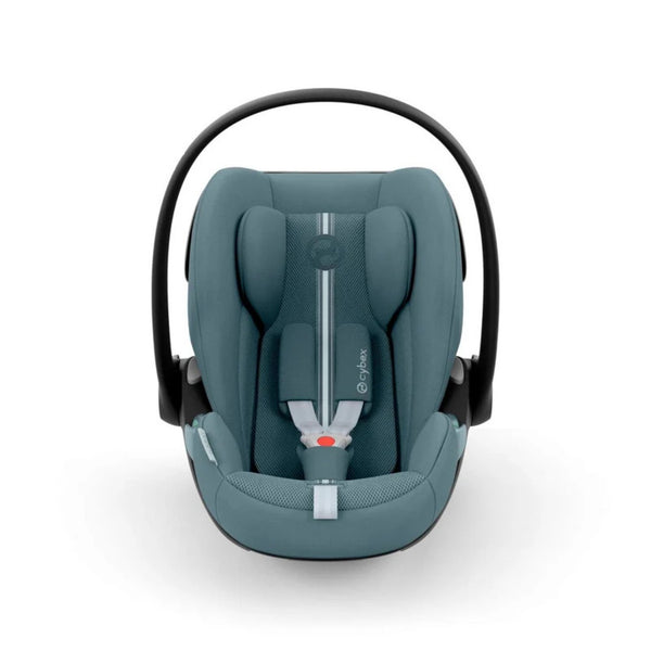 Cadeira auto CYBEX Cloud G Plus i-Size com posição totalmente horizontal, tecido de malha altamente respirável, proteção linear contra impactos laterais e compatível com Base G ISOFIX para bebés dos 40 aos 87 cm.