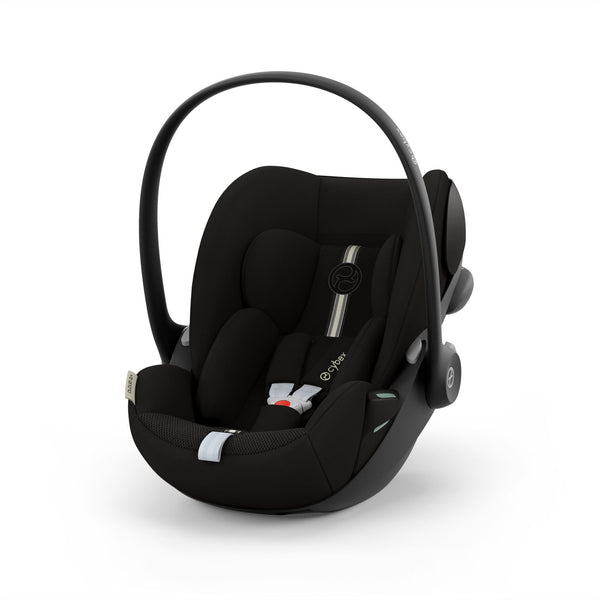 Cadeira auto CYBEX Cloud G Plus i-Size com reclinação totalmente horizontal, tecido em malha respirável, proteção lateral L.S.P., capota UPF50+ e compatível com Base G ISOFIX para bebés dos 40 aos 87 cm.