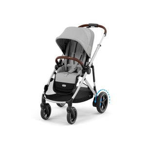 CYBEX e-GAZELLE S SILVER TRIO + BASE com carrinho elétrico, alcofa Gazelle S, cadeira auto Cloud G Plus com posição horizontal, Base G ISOFIX e adaptadores. Sistema de viagem premium desde o nascimento até aos 22 kg por criança.