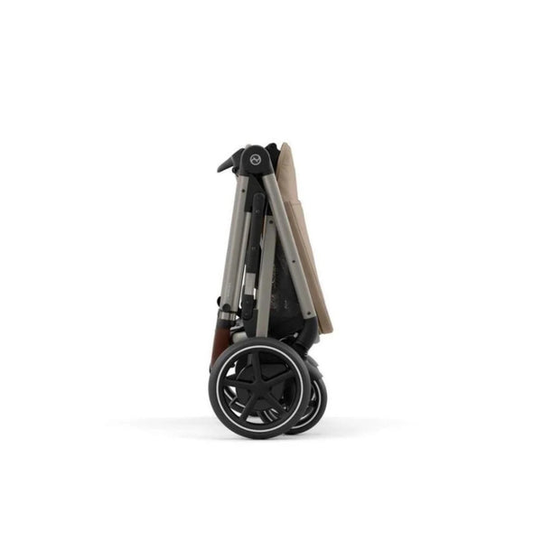 CYBEX e-GAZELLE S TAUPE TRIO + BASE com carrinho elétrico, alcofa Gazelle S, cadeira auto Cloud G Plus com reclinação ergonómica, Base G ISOFIX e adaptadores incluídos. Sistema de viagem premium desde o nascimento. Almond Beige