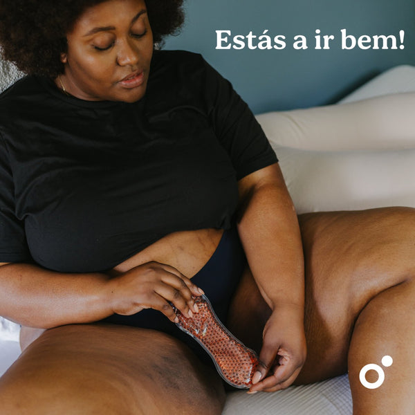 Almofada Pós-parto de Gel Calmante Doomoo para terapia de frio e calor, concebida para aliviar o períneo, hemorroidas, cicatrizes, dores pós-parto e desconfortos da amamentação.