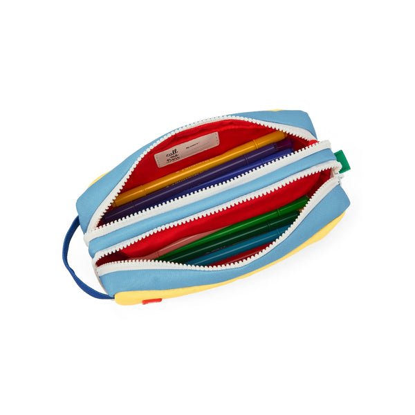 Estojo Duplo Hello Hossy em poliéster reciclado, com dois compartimentos independentes, tecido impermeável, fechos resistentes e capacidade de 1,4 litros para material escolar. Mini Sky Pop