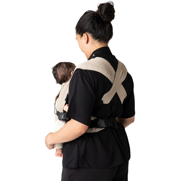 Marsúpio Flybaby ergonómico em tecido 3D Knit respirável, ultraleve, ajustável e adequado desde o nascimento até aos 15 kg cor creme