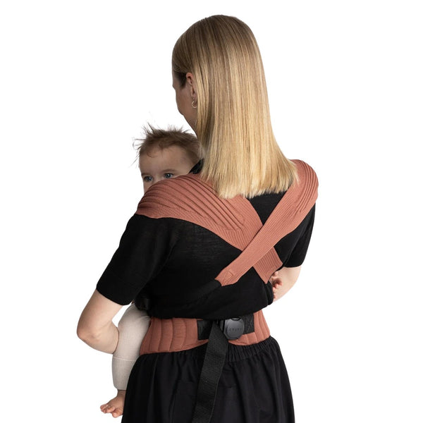 Marsúpio Flybaby ergonómico em tecido 3D Knit respirável, ultraleve, ajustável e adequado desde o nascimento até aos 15 kg cor terra