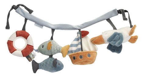 Grinalda para bebé para colocar na cadeirinha, com formato leve e compacto para acompanhar os passeios e entreter o bebé. Sailors Bay
