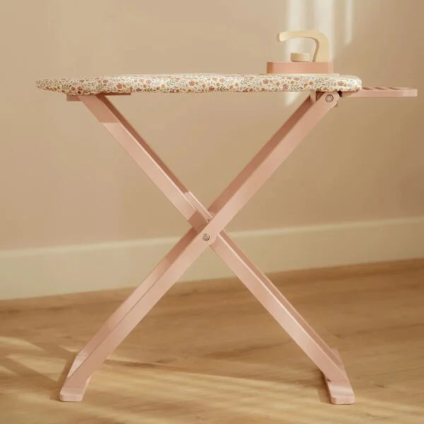 TÁBUA DE PASSAR A FERRO COM FERRO