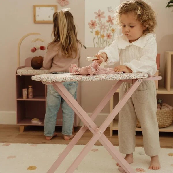 TÁBUA DE PASSAR A FERRO COM FERRO