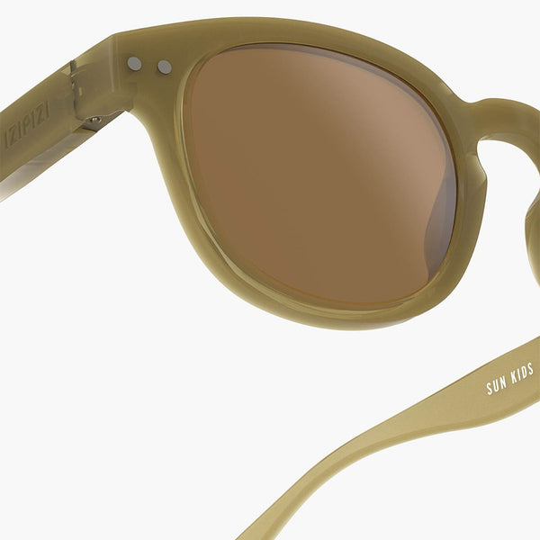 óculos de sol para criança modelo #C da izipizi na cor olive