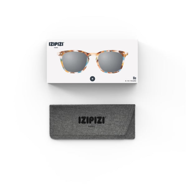 Óculos de sol para crianças da IziPizi modelo #E na cor blue tortoise