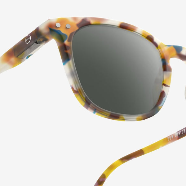 Óculos de sol para crianças da IziPizi modelo #E na cor blue tortoise