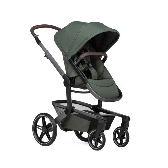 JOOLZ DAY 5, carrinho de bebé premium com alcofa, assento ergonómico reversível, colchão Tencel™ Lyocell, suspensão nas quatro rodas, rodas antifuros e compatibilidade com cadeiras auto BeSafe, Maxi-Cosi, CYBEX e BRITAX RÖMER. Forest Green