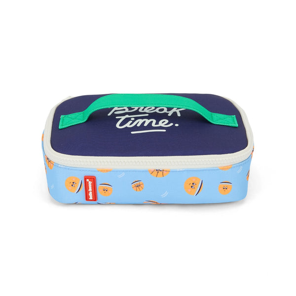 Lancheira Pequena Hello Hossy com interior isotérmico, tecido impermeável, pega de transporte, capacidade de 1,7 litros e fabrico em poliéster reciclado, ideal para creche e escola. Bball Crew