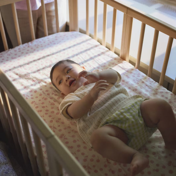 Lençol de baixo Stokke Nighti Mini em percal de algodão 100% orgânico, suave e respirável, para colchão de 60 × 80 cm.
Wild Rose