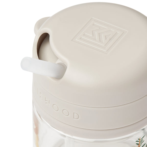 Copo de Tritan com palha de silicone de 280 ml, sistema de rotação e bloqueio e design resistente para crianças a partir dos 12 meses.
All Together Sandy