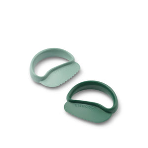 Cortador infantil em Tritan com pega circular ergonómica e extremidade não afiada para ajudar a cortar alimentos macios.
Peppermint Garden Green
