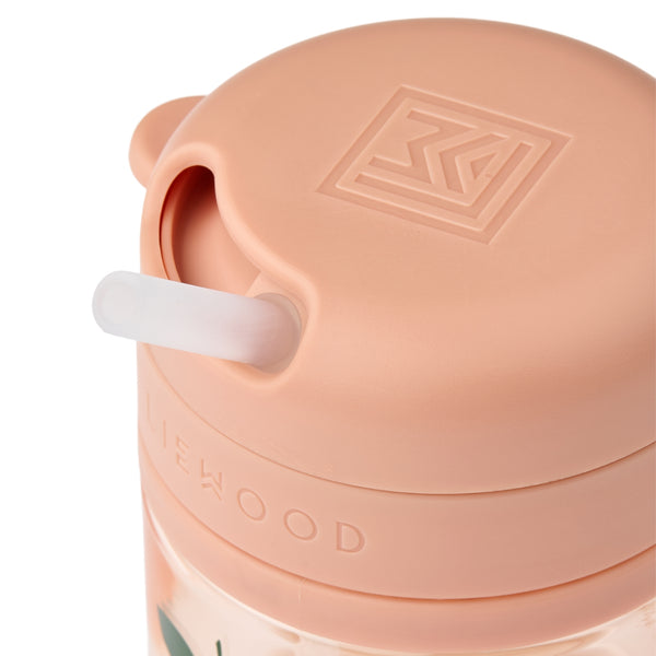 Copo de Tritan com palha de silicone de 280 ml, sistema de rotação e bloqueio e design resistente para crianças a partir dos 12 meses.
Pale Tuscany