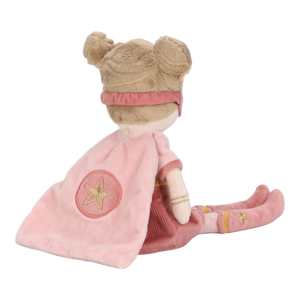 Boneca Super-Heroína Rosa de 35 cm em poliéster macio, com máscara, capa e detalhes dourados, recomendada a partir dos 12 meses.