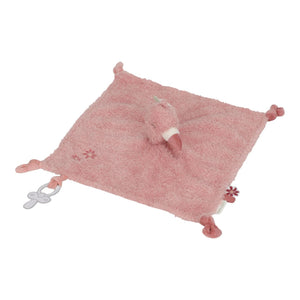 Doudou Flamingo em tecido macio com etiquetas sensoriais e fita para prender chupeta ou mordedor, ideal para confortar e estimular o bebé desde os primeiros meses.