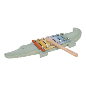 Xilofone Crocodilo em madeira com notas metálicas coloridas e baqueta, ideal para estimular a criatividade, o ritmo e a iniciação musical das crianças.