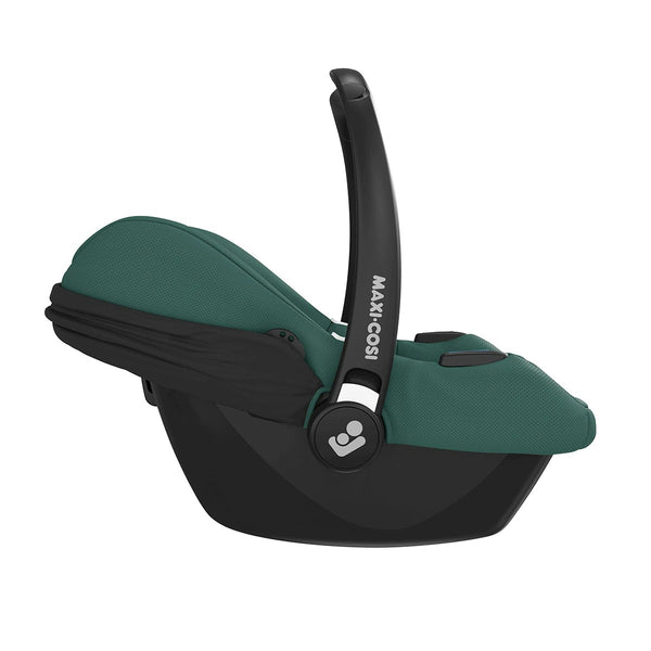 Cadeira auto MAXI-COSI CabrioFix i-Size ultraleve com apenas 3,2 kg, homologada i-Size, compatível com base ISOFIX ou cinto de segurança, capota com proteção UV e utilização desde o nascimento até aos 75 cm. Essential Green