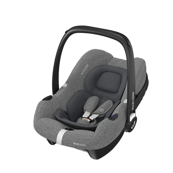 Cadeira auto MAXI-COSI CabrioFix i-Size ultraleve com apenas 3,2 kg, homologada i-Size, compatível com base ISOFIX ou cinto de segurança, capota com proteção UV e utilização desde o nascimento até aos 75 cm. Essential Grey