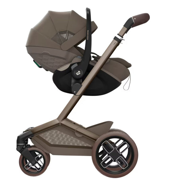 Cadeira auto Maxi-Cosi Pebble Slide Pro i-Size leve com posição deitada e posição 360 na cor oak truffle