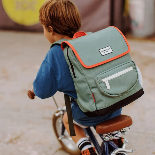 MOCHILA GRANDE QUADRADA HELLO HOSSY