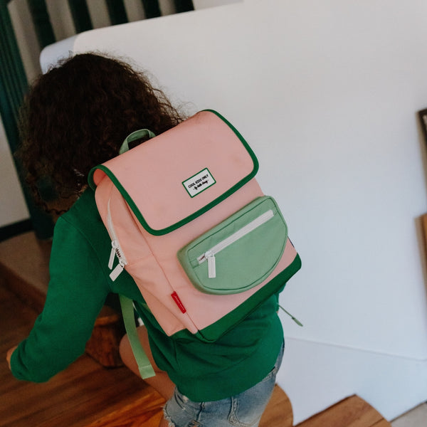 Mochila Grande Quadrada Hello Hossy em poliéster reciclado, impermeável, com interior acolchoado, formato para dossiers A4, bolso para garrafa de água e capacidade de 15 L para crianças a partir dos 6 anos cor mini smoothie