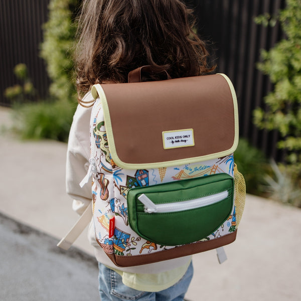 Mochila Grande Quadrada Hello Hossy em poliéster reciclado, impermeável, com interior acolchoado, formato para dossiers A4, bolso para garrafa de água e capacidade de 15 L para crianças a partir dos 6 anos cor san francisco