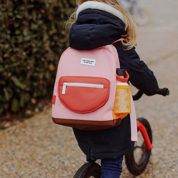 Mochila Grande Redonda Hello Hossy em poliéster reciclado, impermeável, com capacidade de 15 litros, compatível com dossiers A4, alças acolchoadas e bolso para garrafa de água para crianças a partir dos 6 anos mini gum