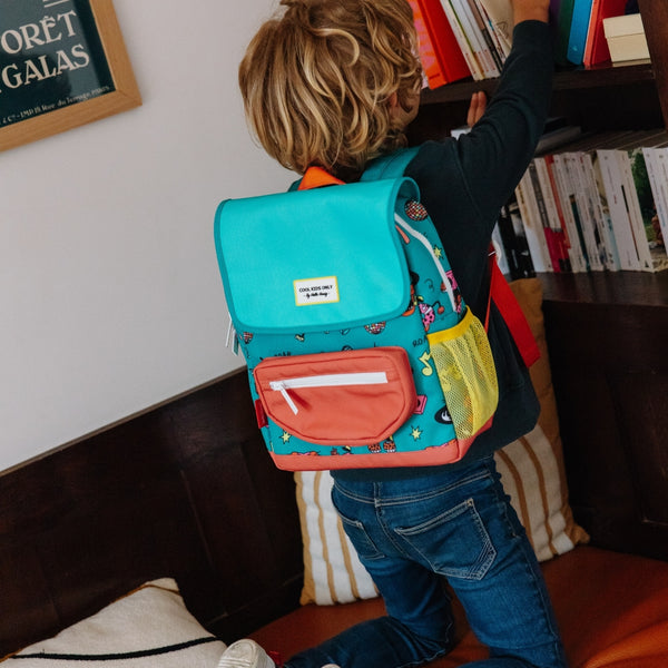 Mochila Pequena Quadrada Hello Hossy em poliéster reciclado, impermeável, com compartimento para cadernos A4, bolso para garrafa de água, alças acolchoadas e capacidade de 7,3 L para crianças dos 2 aos 5 anos. Disco Roar
