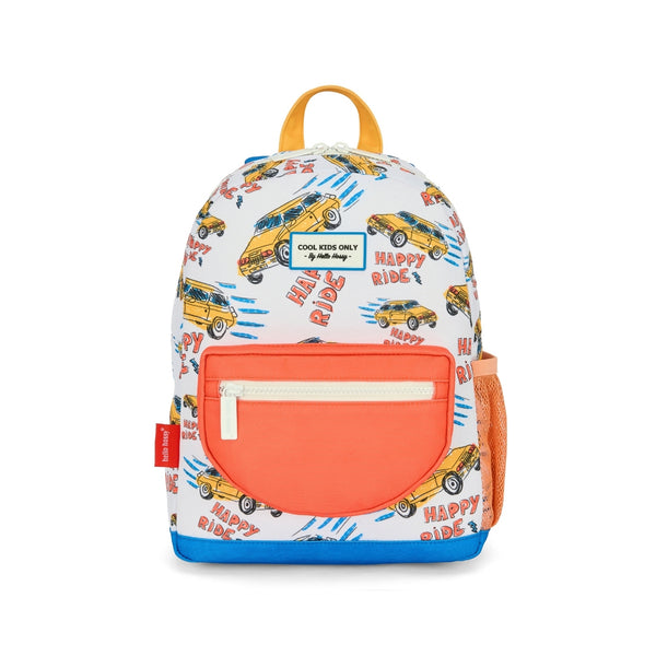 Mochila Pequena Redonda Hello Hossy em poliéster reciclado, impermeável, com formato A4, costas e alças acolchoadas, bolso para garrafa de água e capacidade de 7,3 L para crianças dos 2 aos 5 anos.
Happy Ride