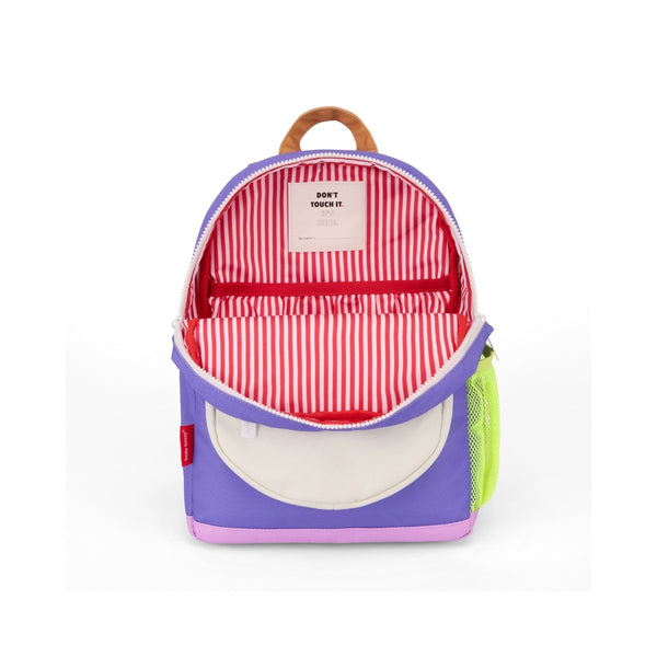 Mochila Pequena Redonda Hello Hossy em poliéster reciclado, impermeável, com formato A4, costas e alças acolchoadas, bolso para garrafa de água e capacidade de 7,3 L para crianças dos 2 aos 5 anos.
Lavendy