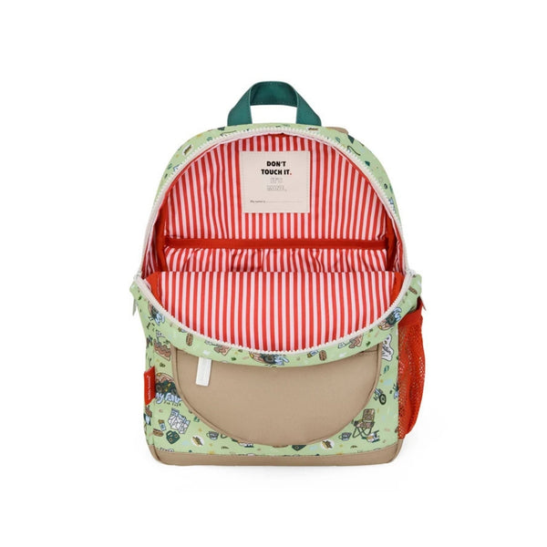 Mochila Pequena Redonda Hello Hossy em poliéster reciclado, impermeável, com formato A4, costas e alças acolchoadas, bolso para garrafa de água e capacidade de 7,3 L para crianças dos 2 aos 5 anos.
Mountain Ride