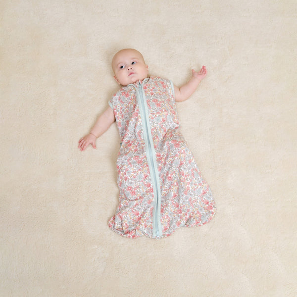 Saco de dormir de verão para bebés da Molis&Co na cor summer bloom