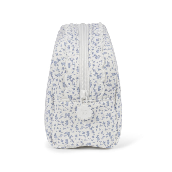 Necessaire Pasito a Pasito Maison Tender, em algodão com certificação BCI, padrão de coelhinhos, fecho de correr e interior fácil de limpar.
Rabbits