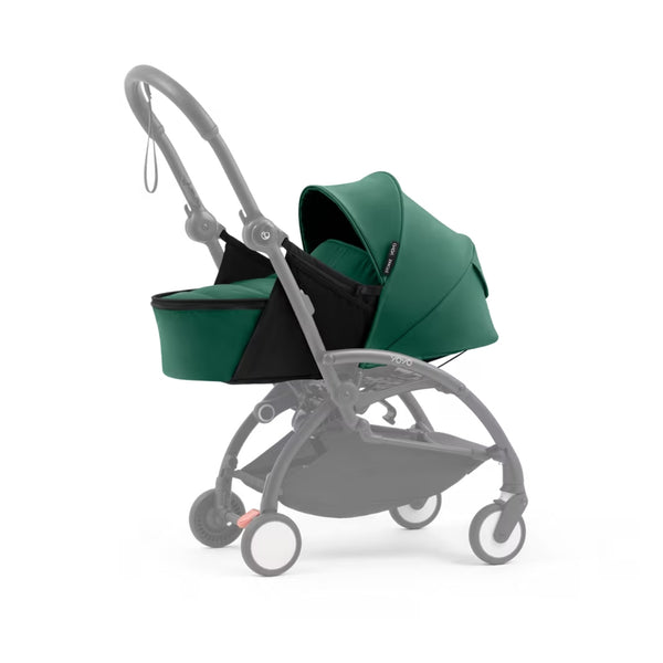 Ninho Stokke YOYO⁵ para recém-nascidos com posição totalmente deitada, arnês de segurança de 5 pontos, janelas de ventilação e dobragem ultracompacta.
Forest