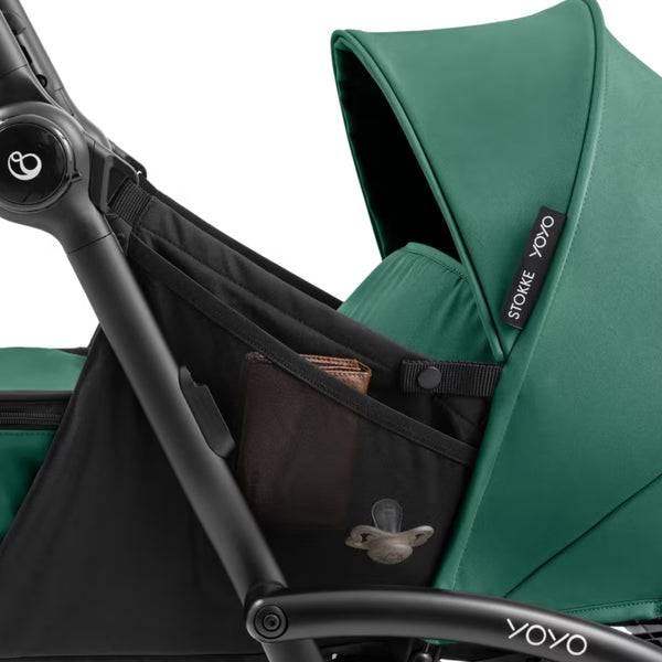 Ninho Stokke YOYO⁵ para recém-nascidos com posição totalmente deitada, arnês de segurança de 5 pontos, janelas de ventilação e dobragem ultracompacta.
Forest