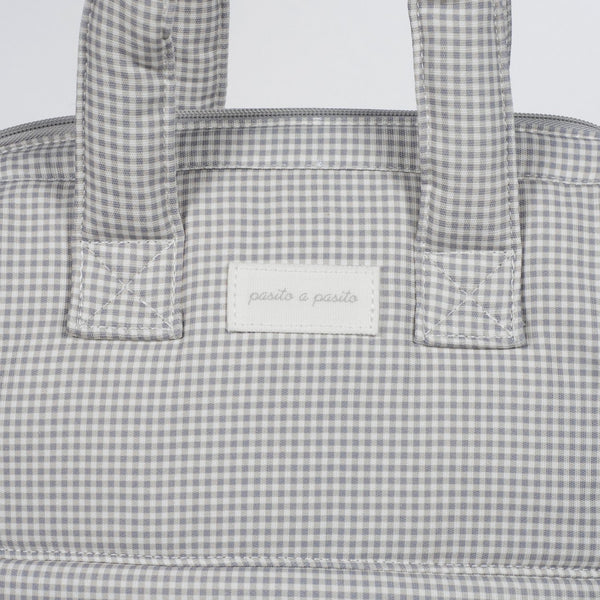 Mochila de maternidade da pasito a pasito coleção little bloom na cor vichy grey